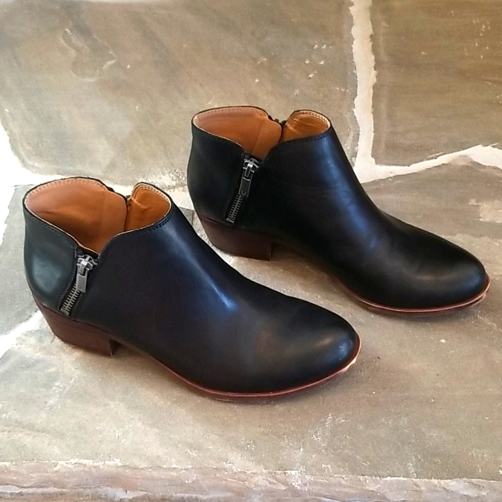 Lucky Brand Womens Black Booties